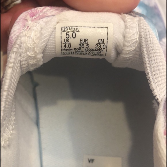 NIB Vans Asher Heart Tie Dye Slip-On Shoes (Big girls sizes) - Picture 11 of 12